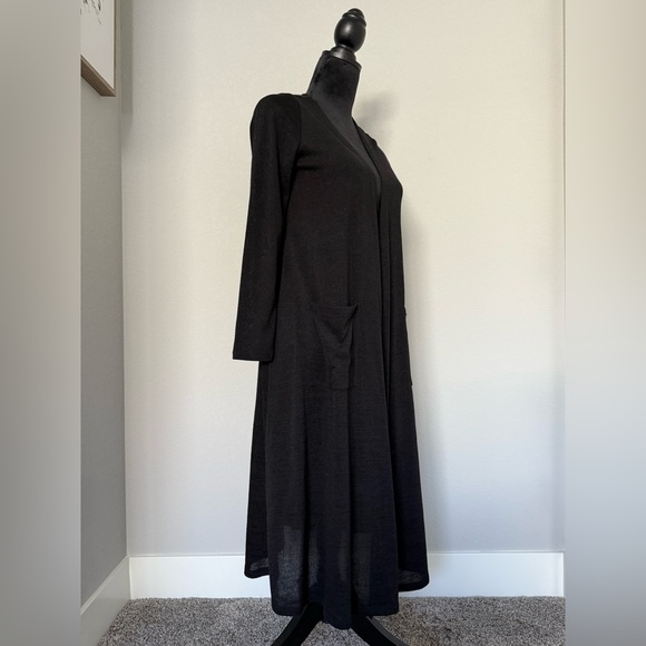 LuLaRoe Black Sarah Cardigan Sweater size Small - Picture 3 of 8